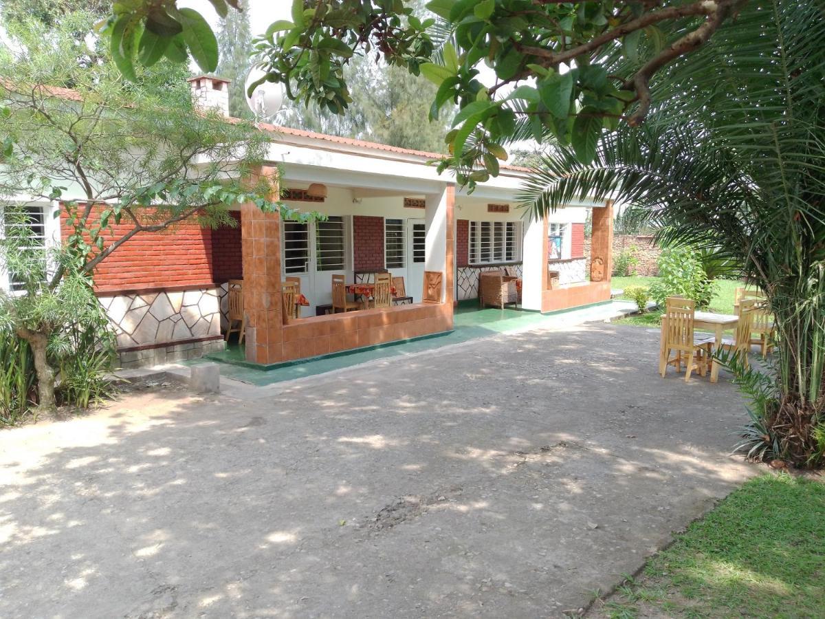 Colibri Taverne & Guest House Gisenyi Bagian luar foto