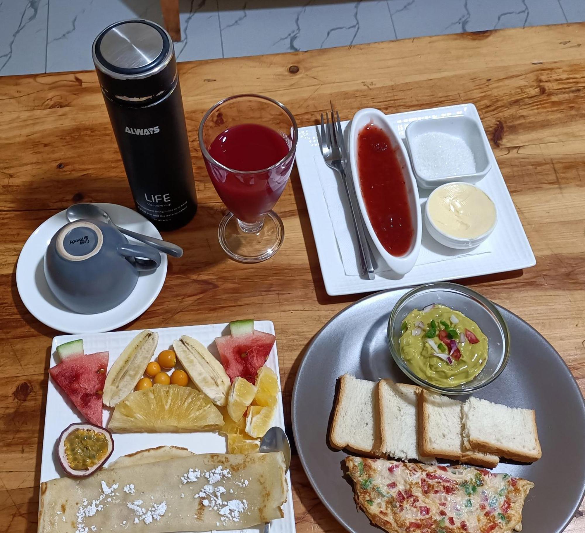 Colibri Taverne & Guest House Gisenyi Bagian luar foto