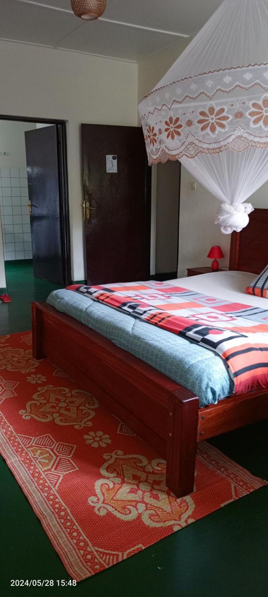 Colibri Taverne & Guest House Gisenyi Bagian luar foto